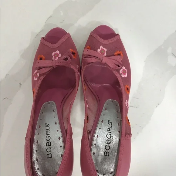BCBGirls Pink Flower Mesh Peeptoe sz. 6 - Picture 3 of 7